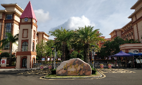 诸侯快讯案例 |清华附中文昌学校图书馆，智慧体验尽享阅读之乐