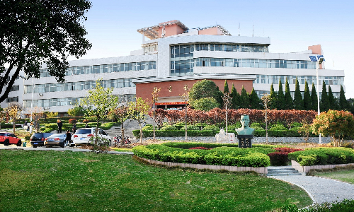 诸侯快讯案例 | 淮北师大智慧图书馆来袭，门禁系统推出全新入馆方式