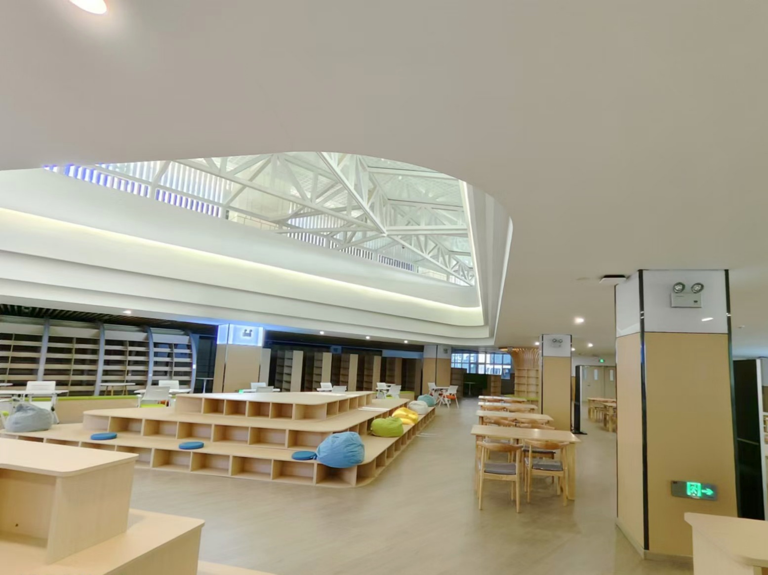 诸侯快讯案例 | 锚定未来，助力南川中学打造西部教育数字化新标